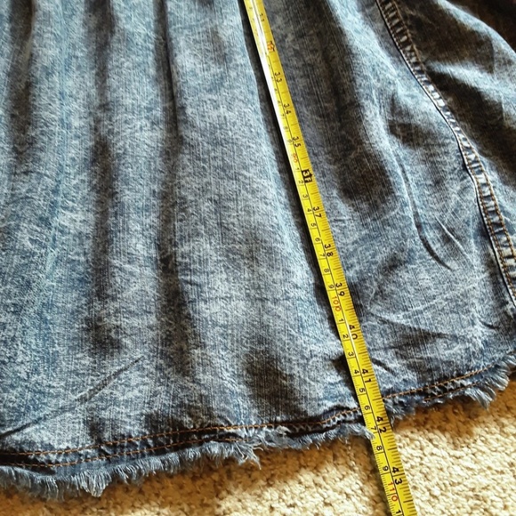 NWT Boho Tiered Denim Maxi Skirt by Blue Velvet Shirred Back Raw Hem Size M - Picture 10 of 12